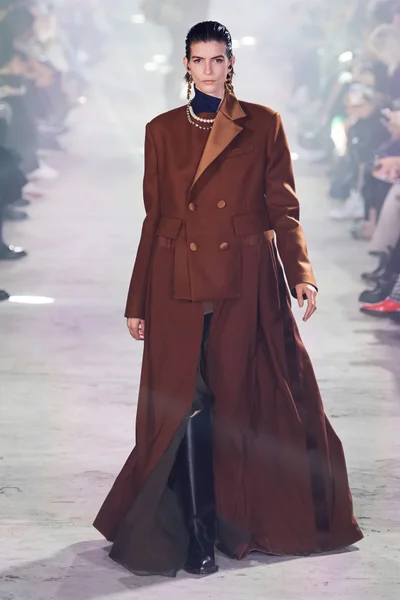 Look 2